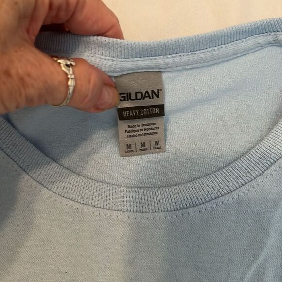 Light Blue szM SS tee “on a dark desert highway cool wind in my hair” EUC - Picture 4 of 6